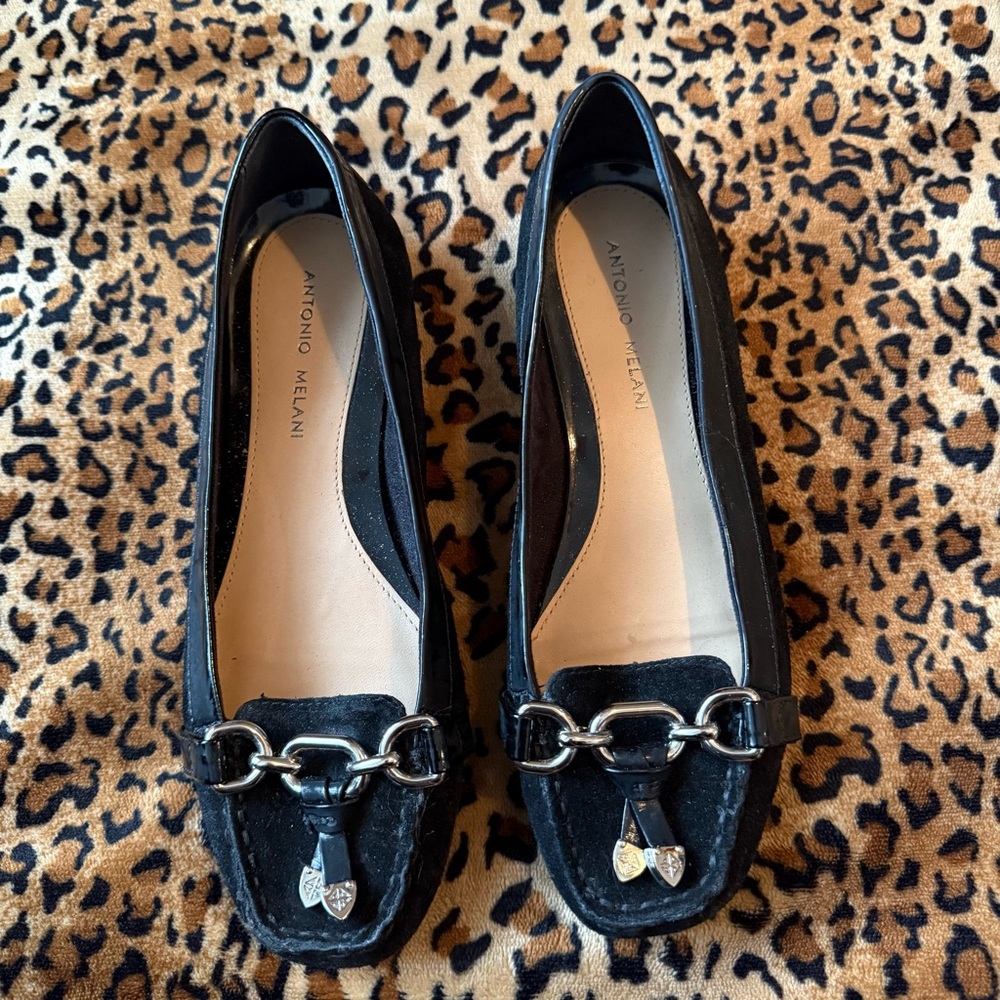 ANTONIO MELANI Black Suede Loafers with Silver Accents

BLURM#1